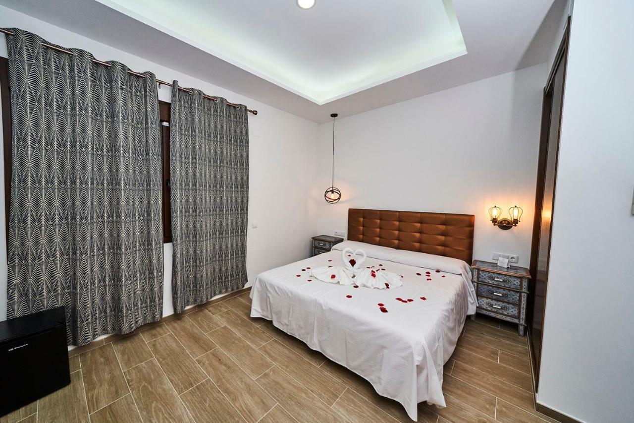 Hotel Bajamar Ancladero Playa Нерха Екстер'єр фото