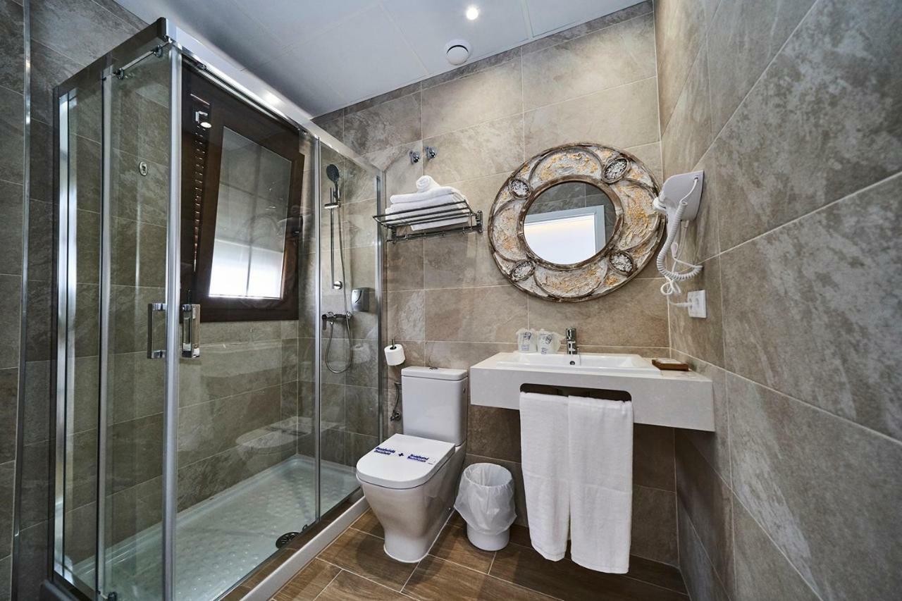 Hotel Bajamar Ancladero Playa Нерха Екстер'єр фото