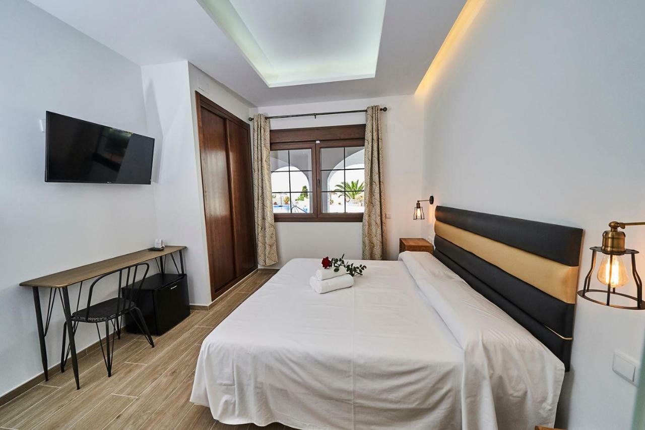 Hotel Bajamar Ancladero Playa Нерха Екстер'єр фото